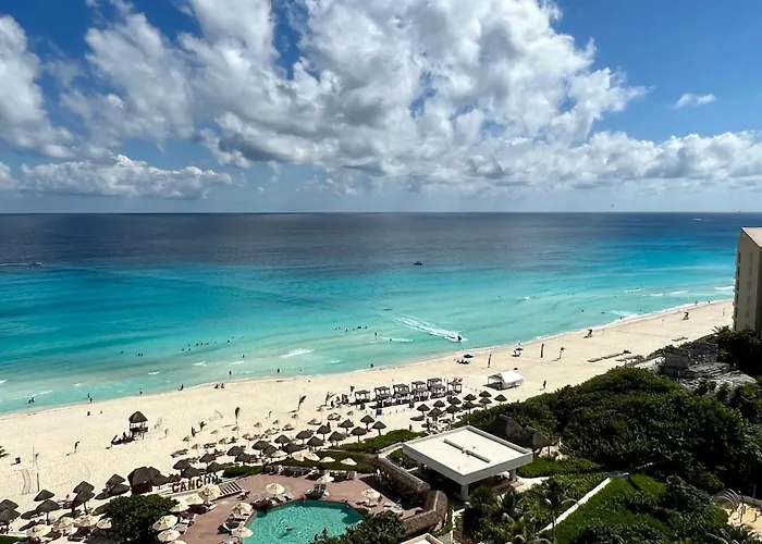 Xcanan Loft On Park Royal, The Best Area In Cancun Right On The Beach